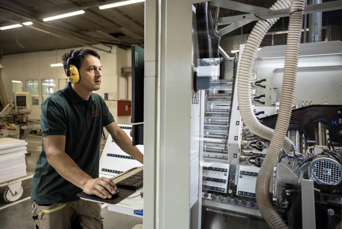 AM Interior Obsluha CNC